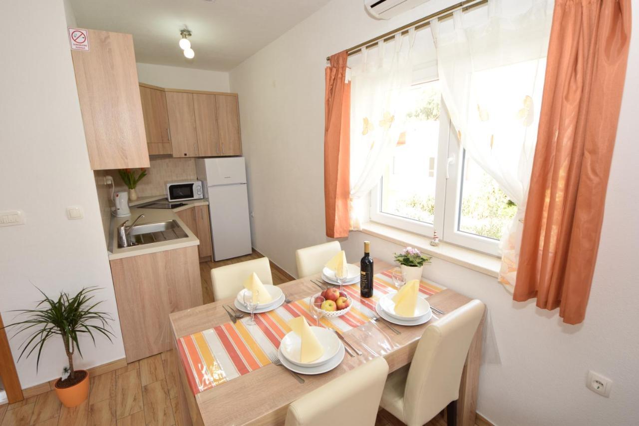 Curkovic Apartment *